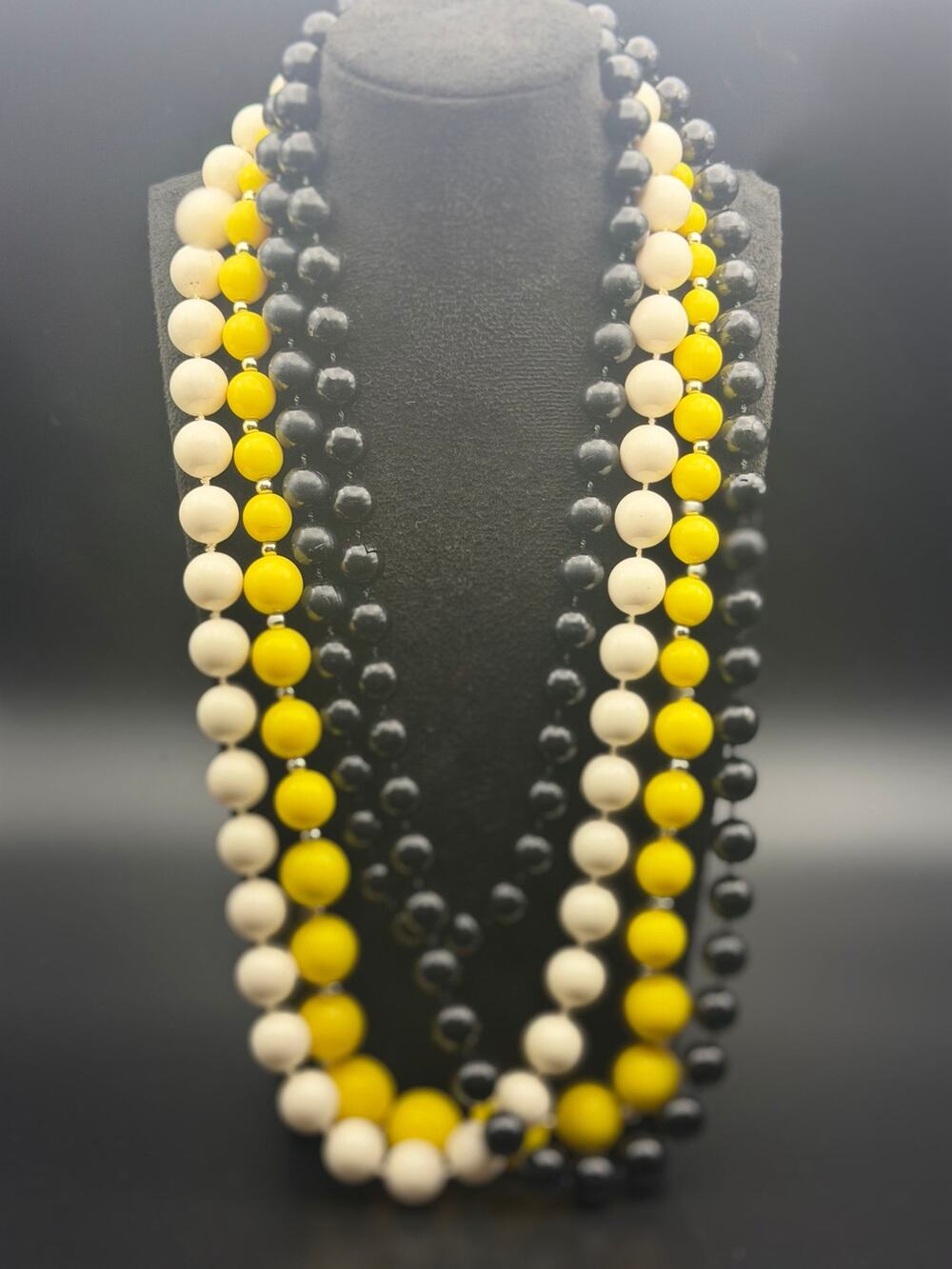 Lot of 4 vintage beaded necklaces 1980's charm chunky white black yellow summer